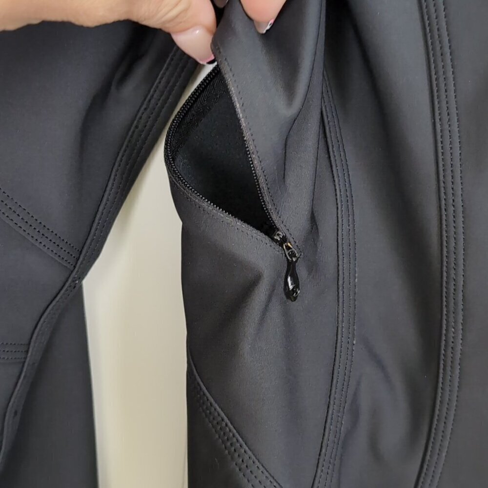 Lululemon Feeling frosty jacket size 4 - Picture 6 of 10